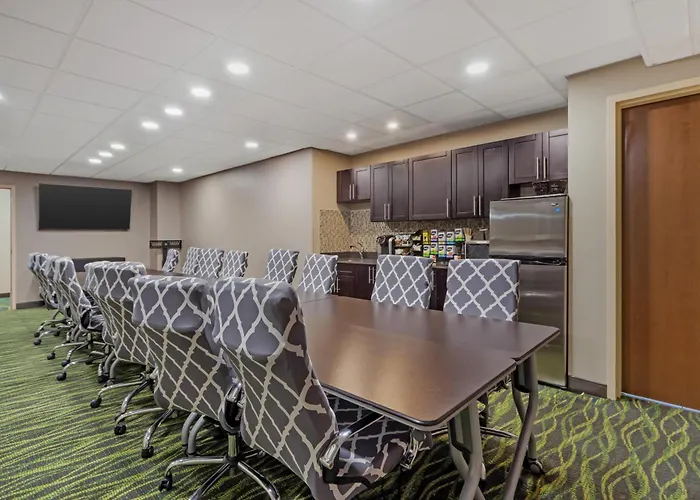 Best Western Plus Fort Saskatchewan Inn & Suites